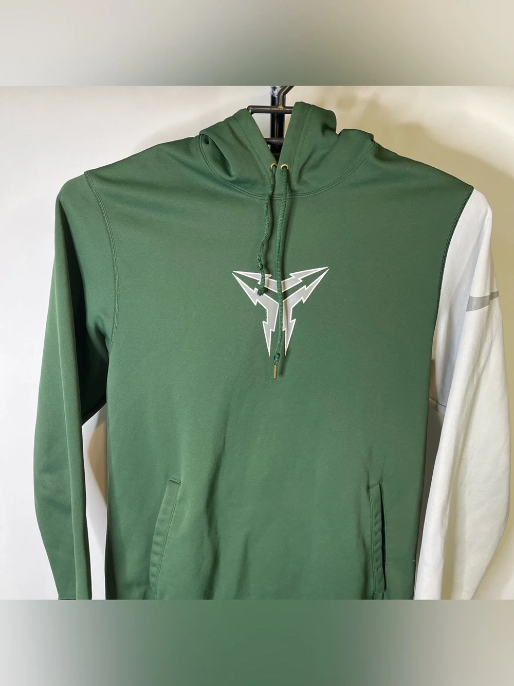 Vintage Nike Kobe Bryant Sheath Logo Hoodie Size Large Men’s
